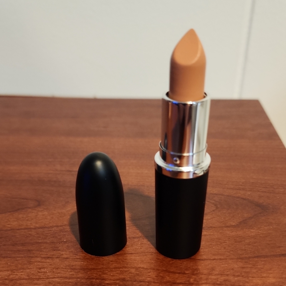 MAC Cosmetics Satin Lipstick - Sleek Stain in Tan - Picture 3 of 3